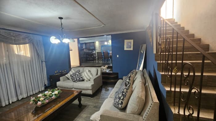 VENDO CASA LOMAS DE BALCONES SAN CRISTOBAL ZONA 8 MIXCO - foto 1