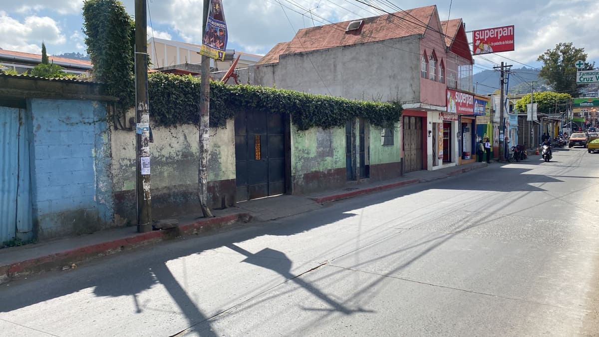 Casa Comercial en Renta en Calle Real San Andrés Itzapa - foto 1