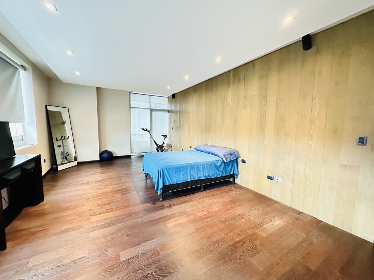 OFICINA DE 215 m² En Venta en Zona 10 Dubai Center - foto 1