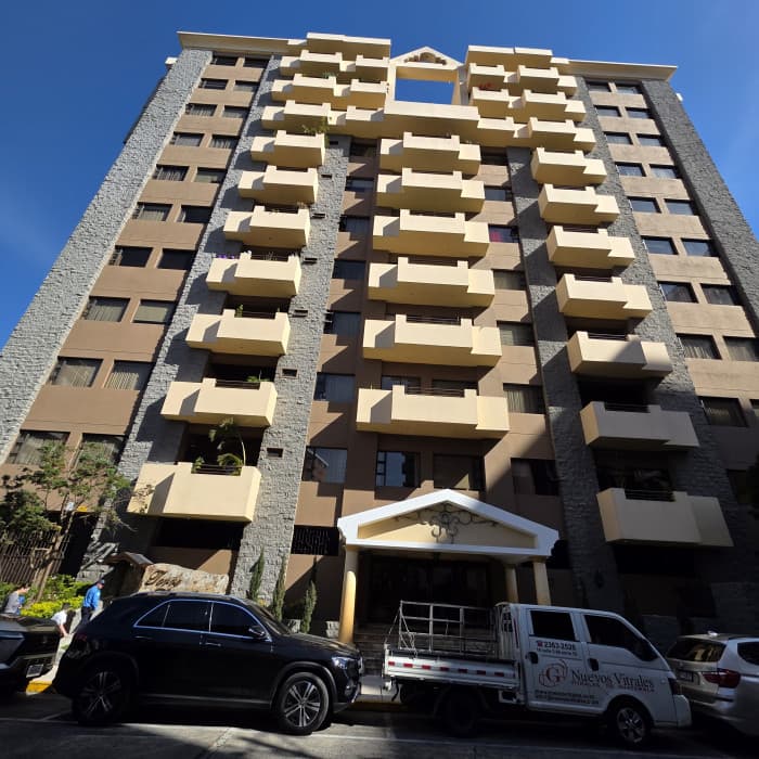 APARTAMENTO EN RENTA O VENTA EN CASTELLAR ZONA 10 - foto 1