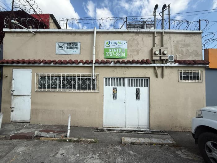 BODEGA COMERCIAL EN RENTA A POCOS PASOS DE LA ROOSEVELT - foto 1