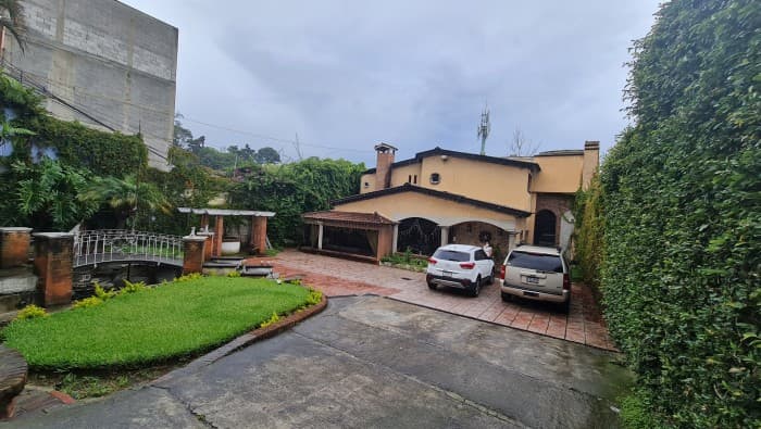 Vendo casa grande sobre Carretera Interamericana Mixco - foto 1