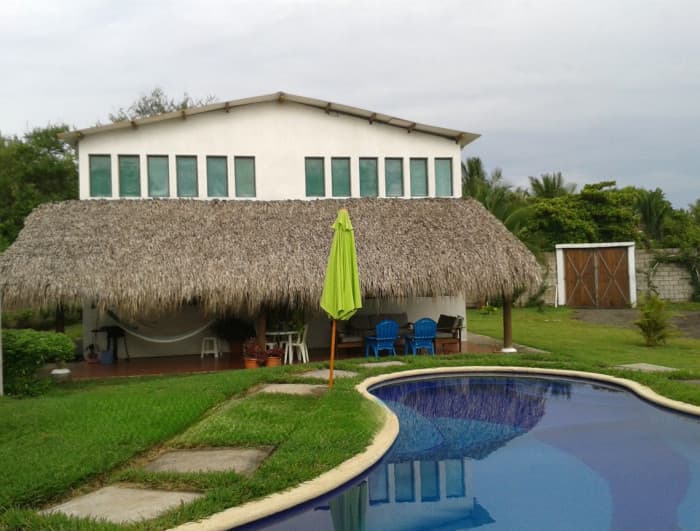 VENDO CASA DE PLAYA EN MONTERRICO  - foto 1