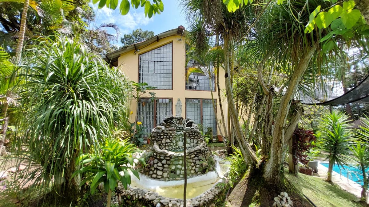 CASA RESIDENCIAL CON PISCINA EN SAN JUAN SACATEPEQUEZ - foto 1