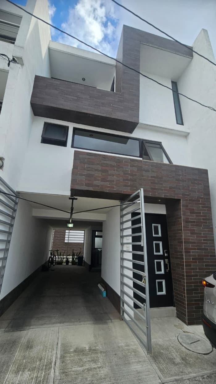 RENTA CASA RESIDENCIAL CANTORIA, ZONA 7 MIXCO - foto 1