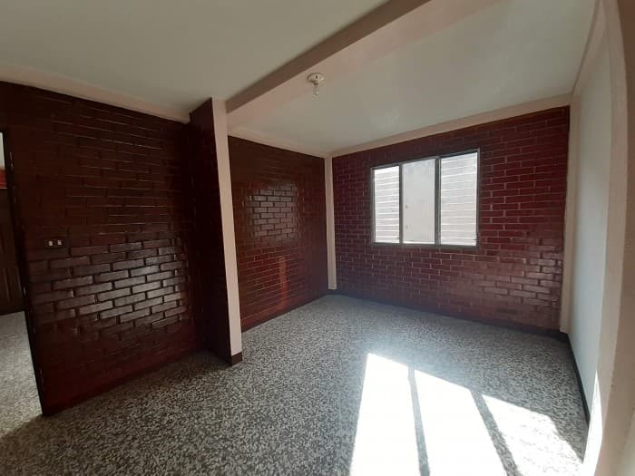 Propiedad En Venta con 4 Apartamentos Zona 3 Mixco - foto 1