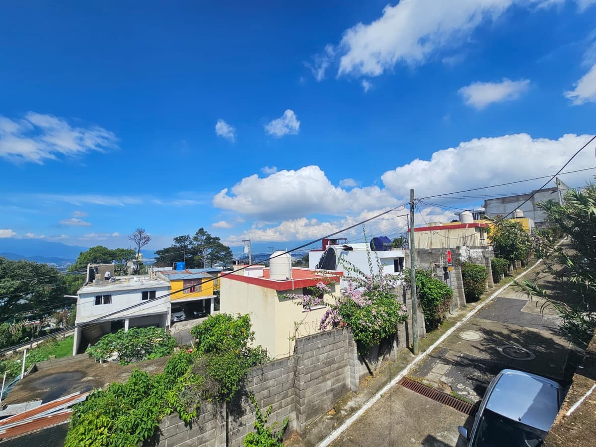 Casa en Venta para Remozar  en Vista Azul, Pinula - foto 1