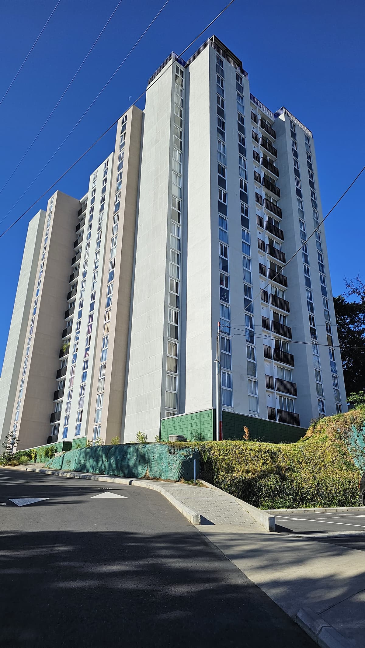 Apartamento Económico en Venta en Zona 10 Mixco - foto 1