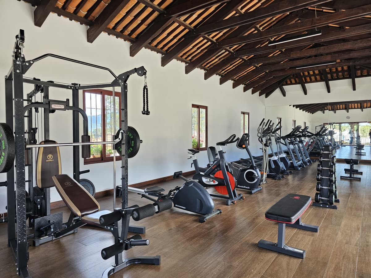 VENDO CASA NUEVA EN CLUB RESIDENCIAL CERCA DE ANTIGUA - foto 4