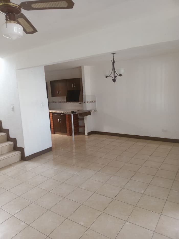 Casa en venta en Santa Clara Villa Nueva - foto 2