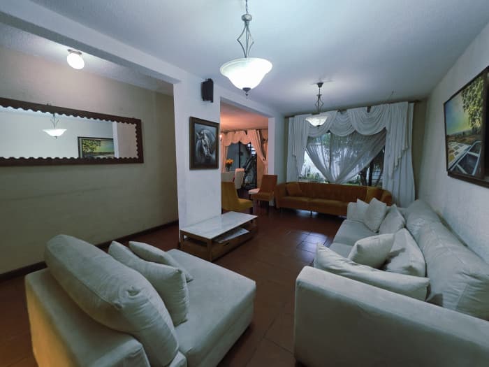 Casa en venta en Sector B4 sobre el Blvd San Cristóbal  - foto 3
