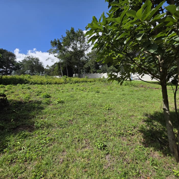 Vendo Terreno en Santiago Sacatepéquez - foto 2
