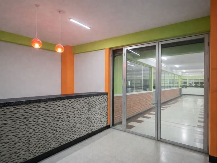 Local comercial de 415 M2 en Renta/Venta zona 18  - foto 4