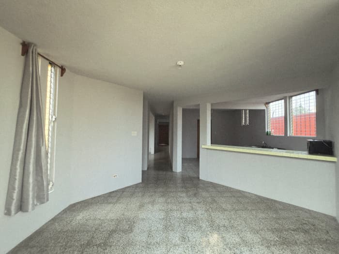 CASA EN VENTA EN PINARES DE SAN CRISTOBAL ZONA 8 MIXCO - foto 4