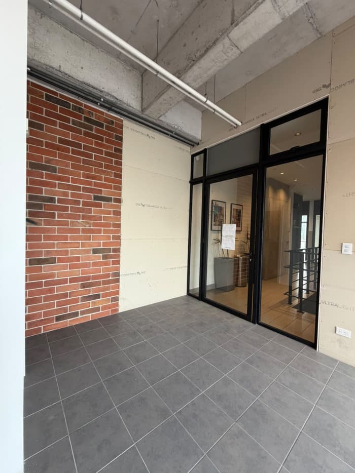 Local Comercial en Renta, Edificio Fiamene zona 10  - foto 4