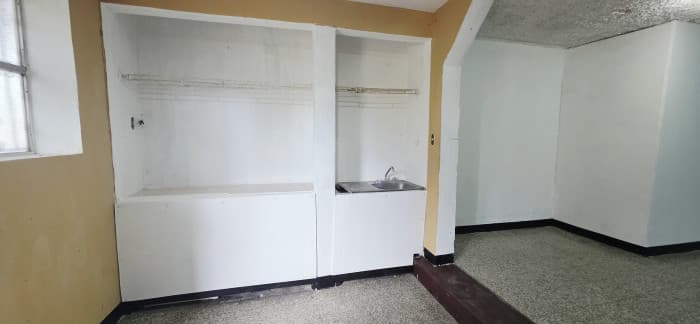 Oficina/Bodega Almacenaje en Alquiler Monte Real Mixco  - foto 2