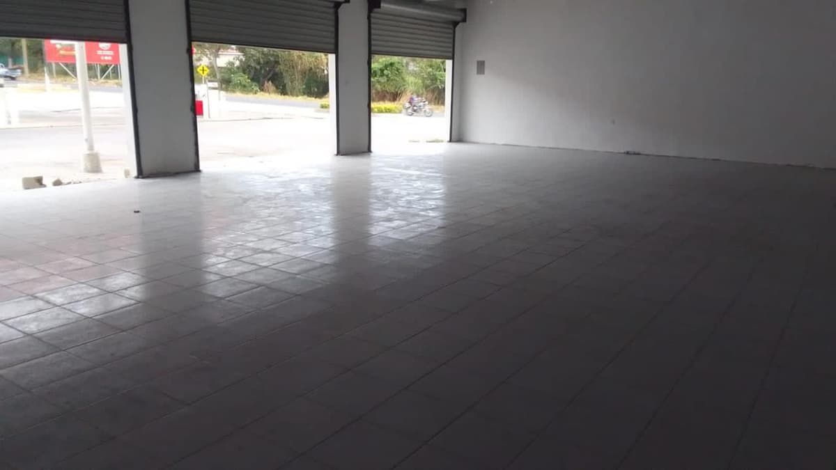 Locales en Renta en Plaza Sobre Carretera a Jutiapa - foto 2