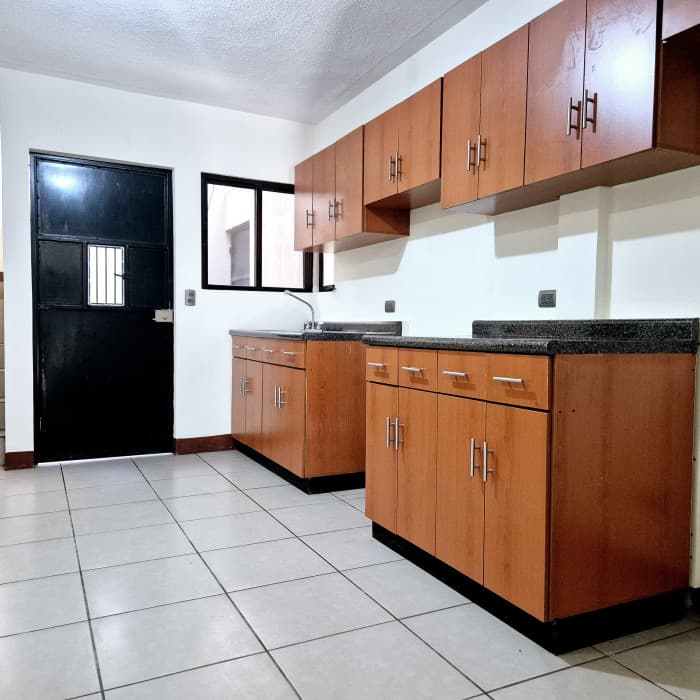 Rento Apartamento en Santiago Sacatepéquez - foto 2