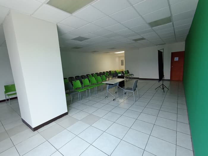 OFICINA EN RENTA/VENTA EN ZONA PRADERA DE 93MT2 - foto 3