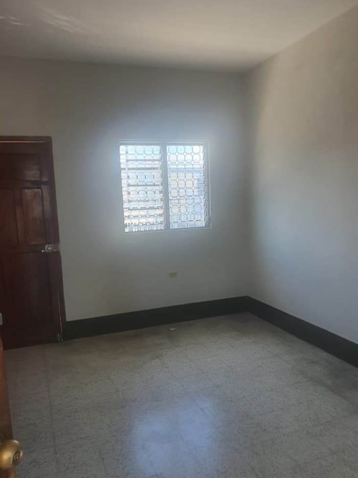 Casa en Renta de Uso Comercial en Centro de Zacapa - foto 2