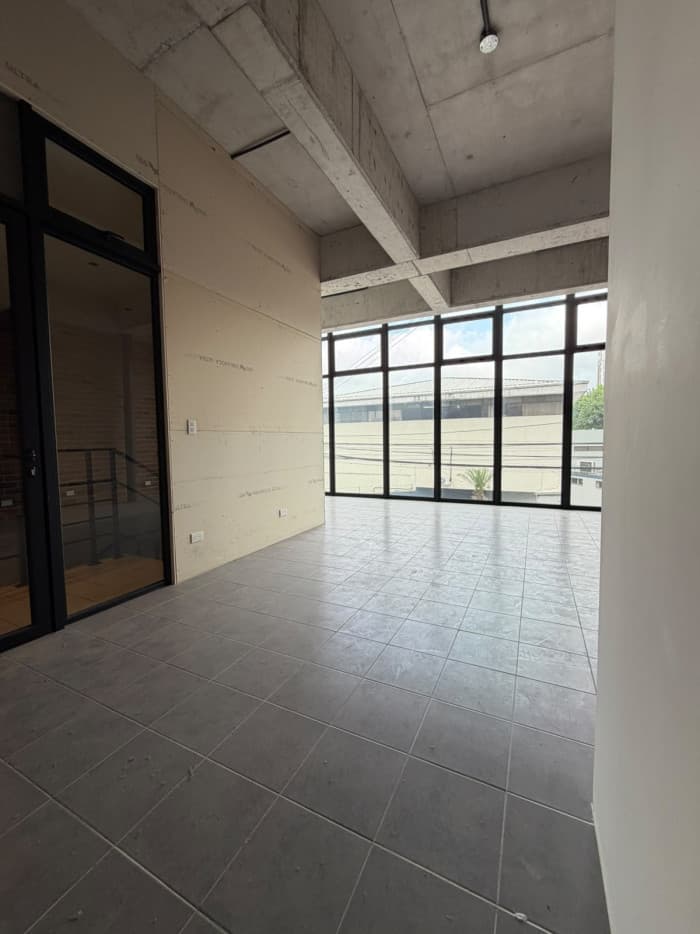 Local Comercial en Renta, Edificio Fiamene zona 10  - foto 2