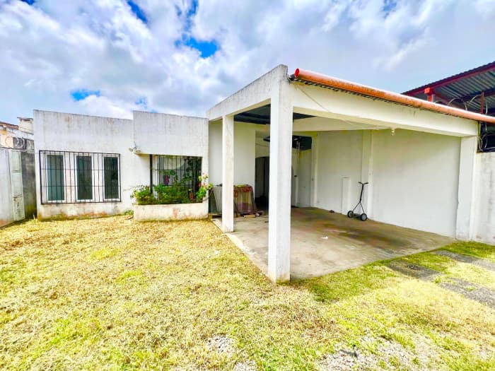 Propiedad con 2 Casas Venta Carretera a San Jose Pinula - foto 2