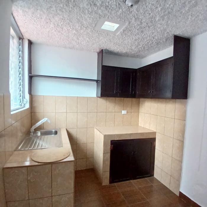CASA EN VENTA EN PANORAMA SAN CRISTOBAL ZONA 8 MIXCO - foto 4