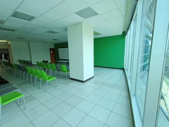 OFICINA EN RENTA/VENTA EN ZONA PRADERA DE 93MT2 - foto 4