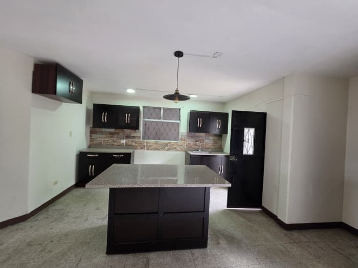CASA DE 2 NIVELES EN VENTA EN KAMINAL JUYU II ZONA 7 GT - foto 3