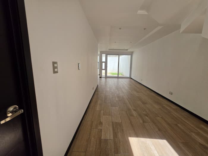 CASA EN VENTA EN SECTOR B1 SAN CRISTOBAL MIXCO ZONA 8 - foto 3