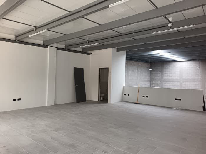 Rento Ofibodega NUEVA y de esquina en Villa Canales - foto 4