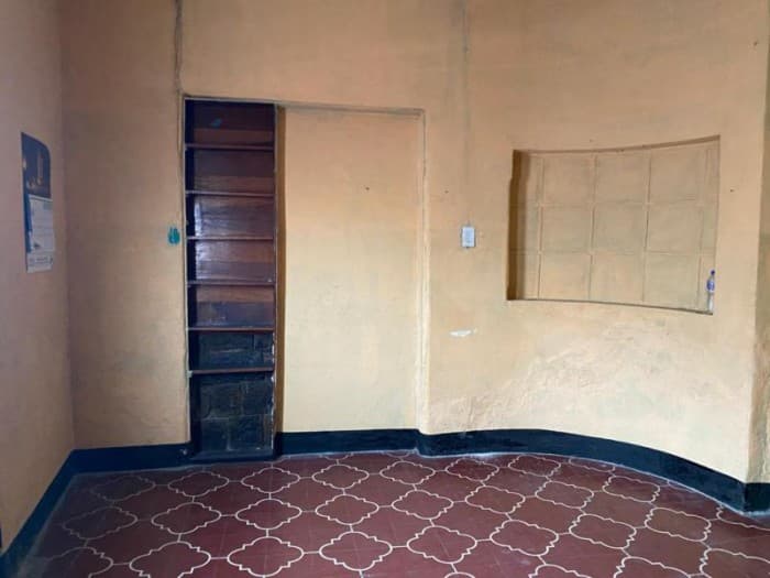 Vendo en zona 6 Edificio comercial con aptos y locales - foto 4