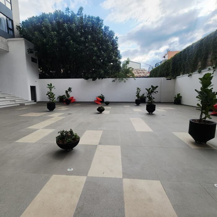Apartamento En Venta/Renta zona 4 Edif. Inara - foto 2