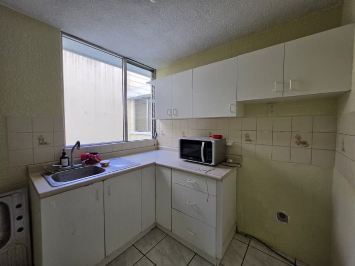 APARTAMENTO EN RENTA EN RESIDENCIALES V ZONA 11 - foto 2