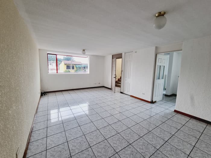 APARTAMENTO EN RENTA EN RESIDENCIALES V ZONA 11 - foto 4