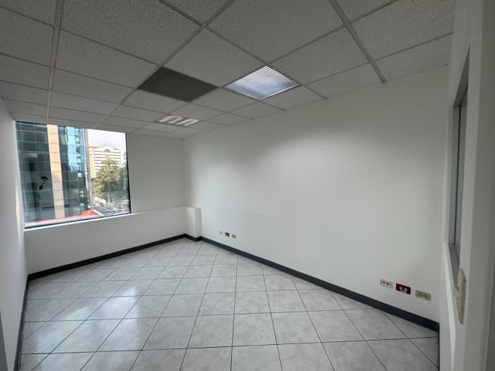 OFICINA EN RENTA Y VENTA EN EDIFICIO EUROPLAZA, ZONA 14 - foto 3