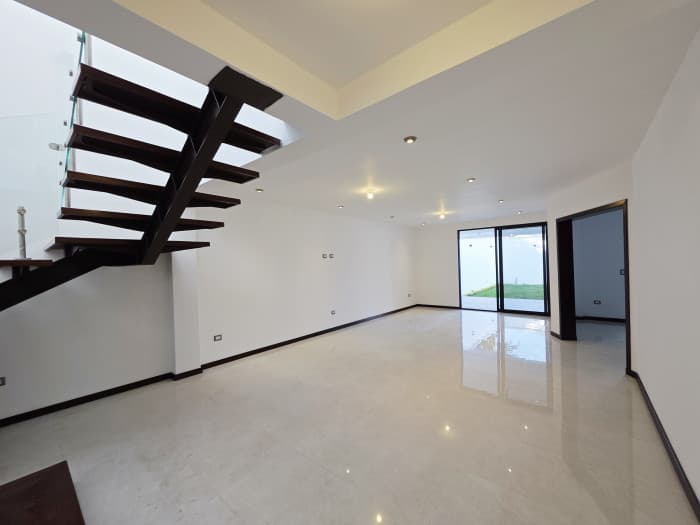 LUJOSA CASA NUEVA EN VENTA EN SAN CRISTOBAL Z8 MIXCO - foto 4