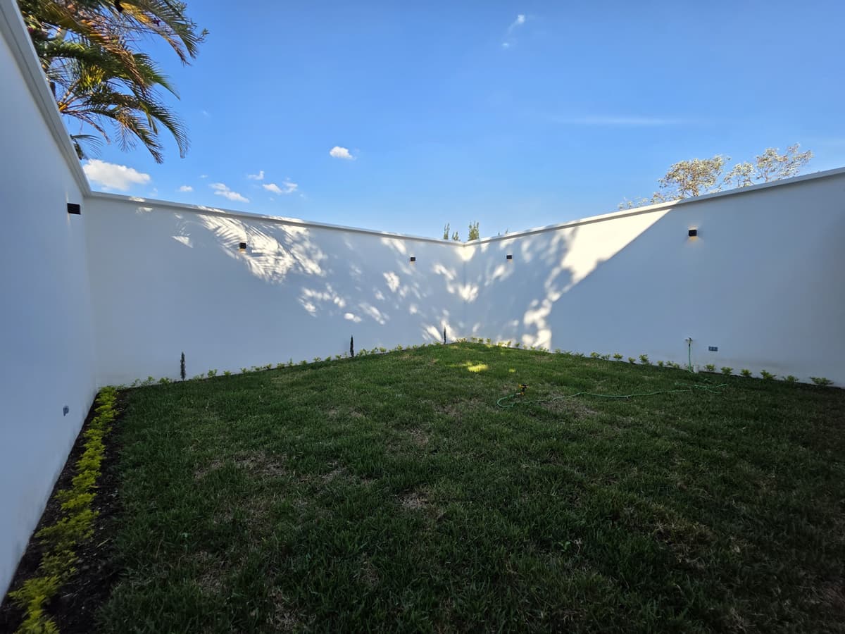 LUJOSA CASA NUEVA EN VENTA EN SAN CRISTOBAL Z8 MIXCO - foto 2