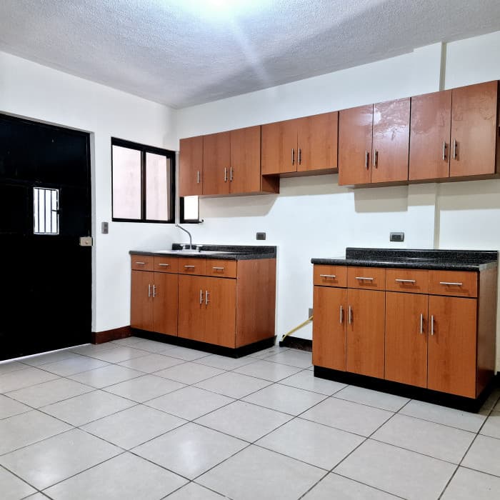 Rento Apartamento en Santiago Sacatepéquez - foto 3
