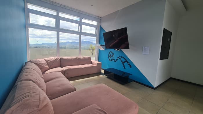APARTAMENTO EN RENTA EN VISTAS DE LAS CHARCAS ZONA 11  - foto 4