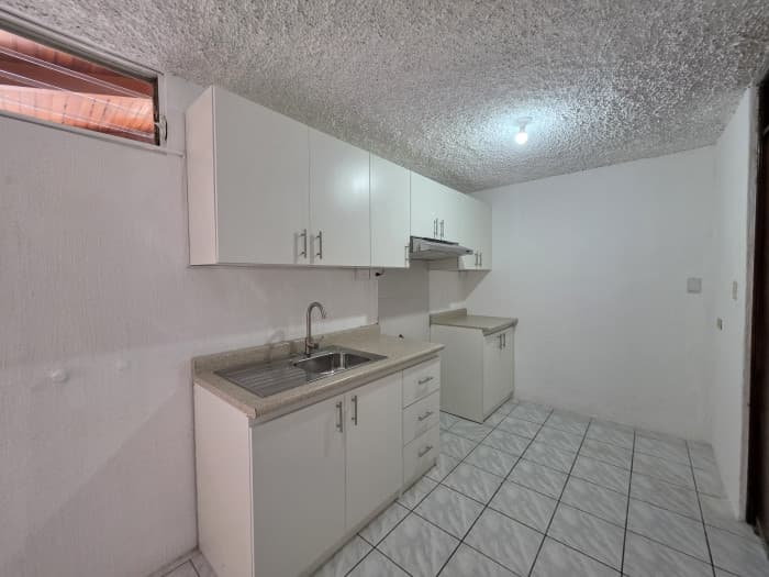 CASA EN RENTA EN ZONA 3 DE MIXCO LOMAS DEL RODEO - foto 4