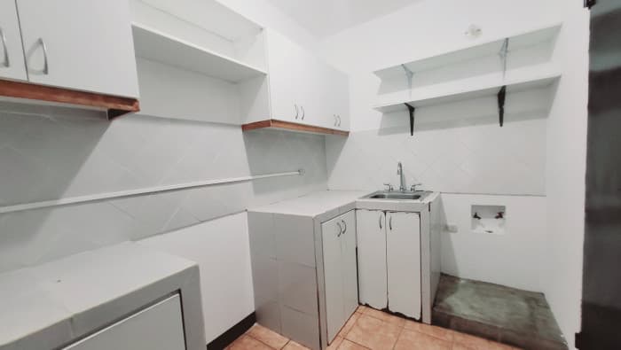 APARTAMENTO DE 2 HAB EN RENTA ENTRADA A LAS HOJARASCAS - foto 4