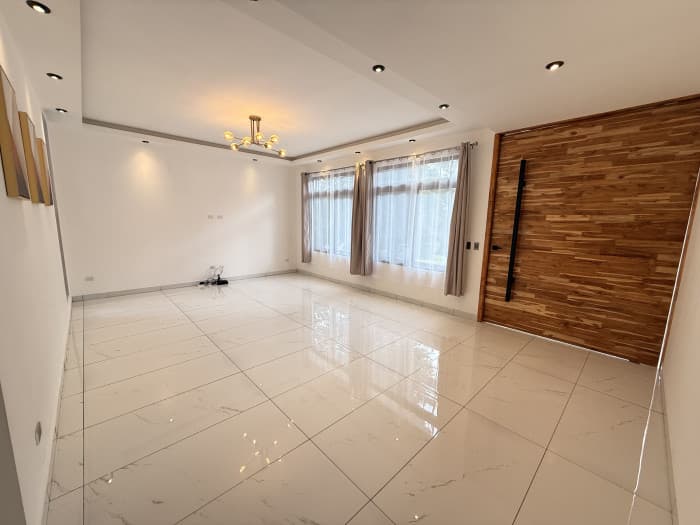 Casa en Venta en Hacienda Nueva Country Club - foto 2