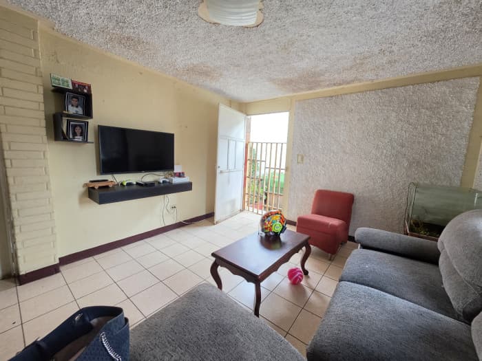 CASA EN VENTA EN TIKAL III ZONA 7 GUATE - foto 2