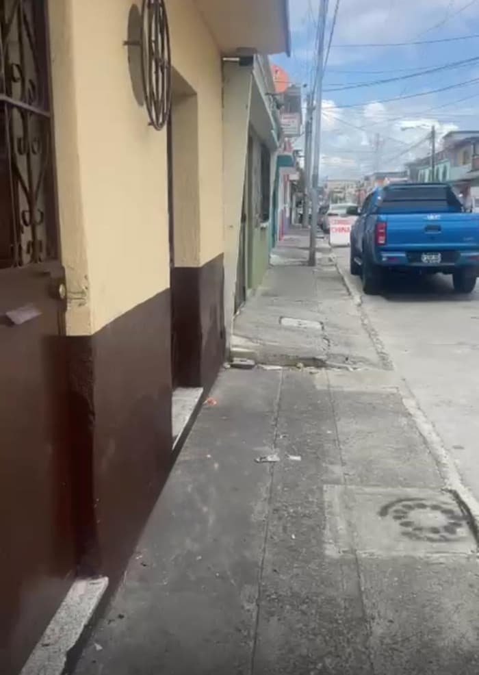 CASA COMERCIAL EN VENTA EN QUINTA SAMAYOA ZONA 7 GT - foto 3