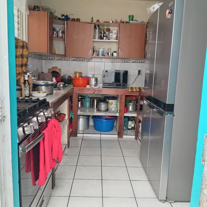Vendo casa de 3 niveles en excelente ubicación, zona 5  - foto 3