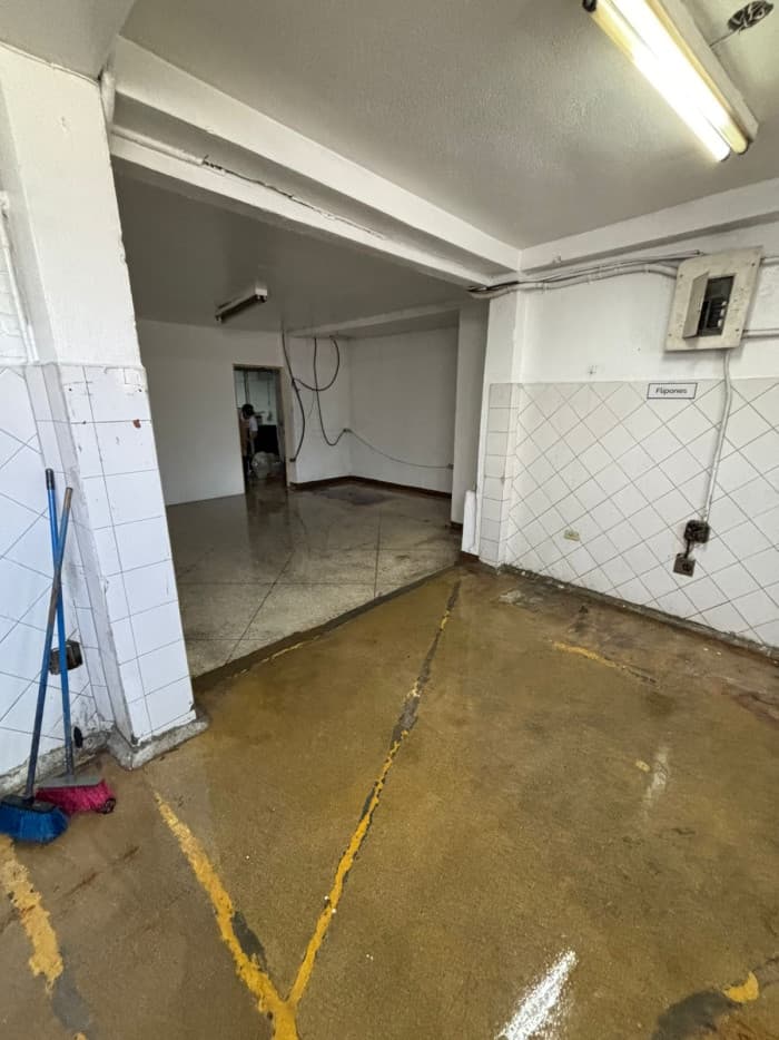 BODEGA COMERCIAL EN RENTA A POCOS PASOS DE LA ROOSEVELT - foto 4