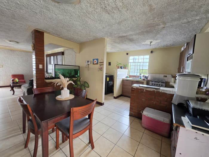CASA EN VENTA EN TIKAL III ZONA 7 GUATE - foto 3
