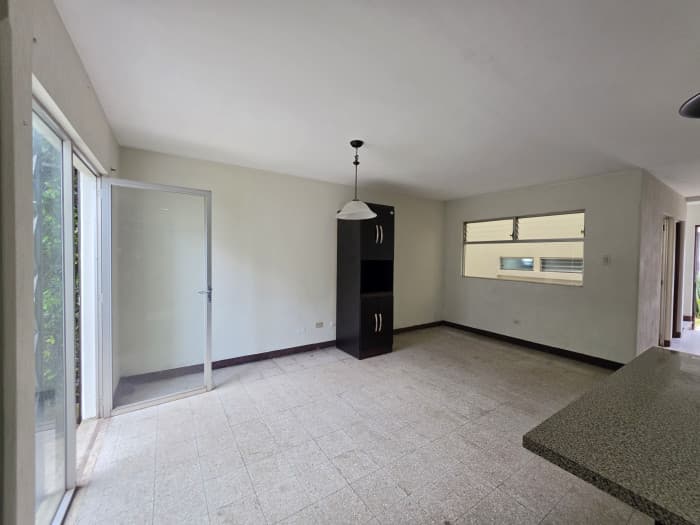 CASA DE 2 NIVELES EN VENTA EN KAMINAL JUYU II ZONA 7 GT - foto 4