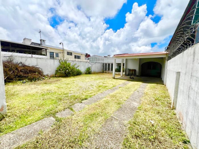 Propiedad con 2 Casas Venta Carretera a San Jose Pinula - foto 7